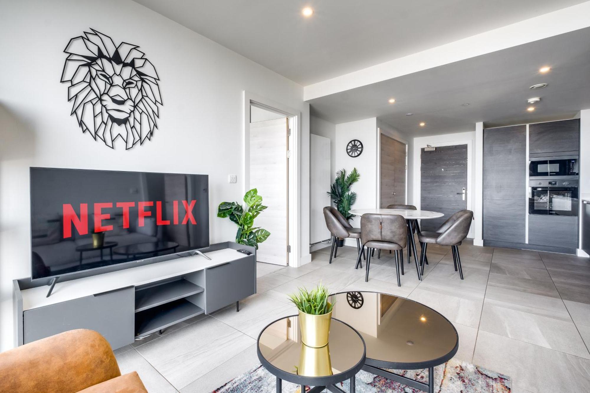 Mercian Luxury Serviced Apartments- Birmingham City Centre - Your Perfect Stay - Gym Rooftop Terrace Cinema Room 외부 사진