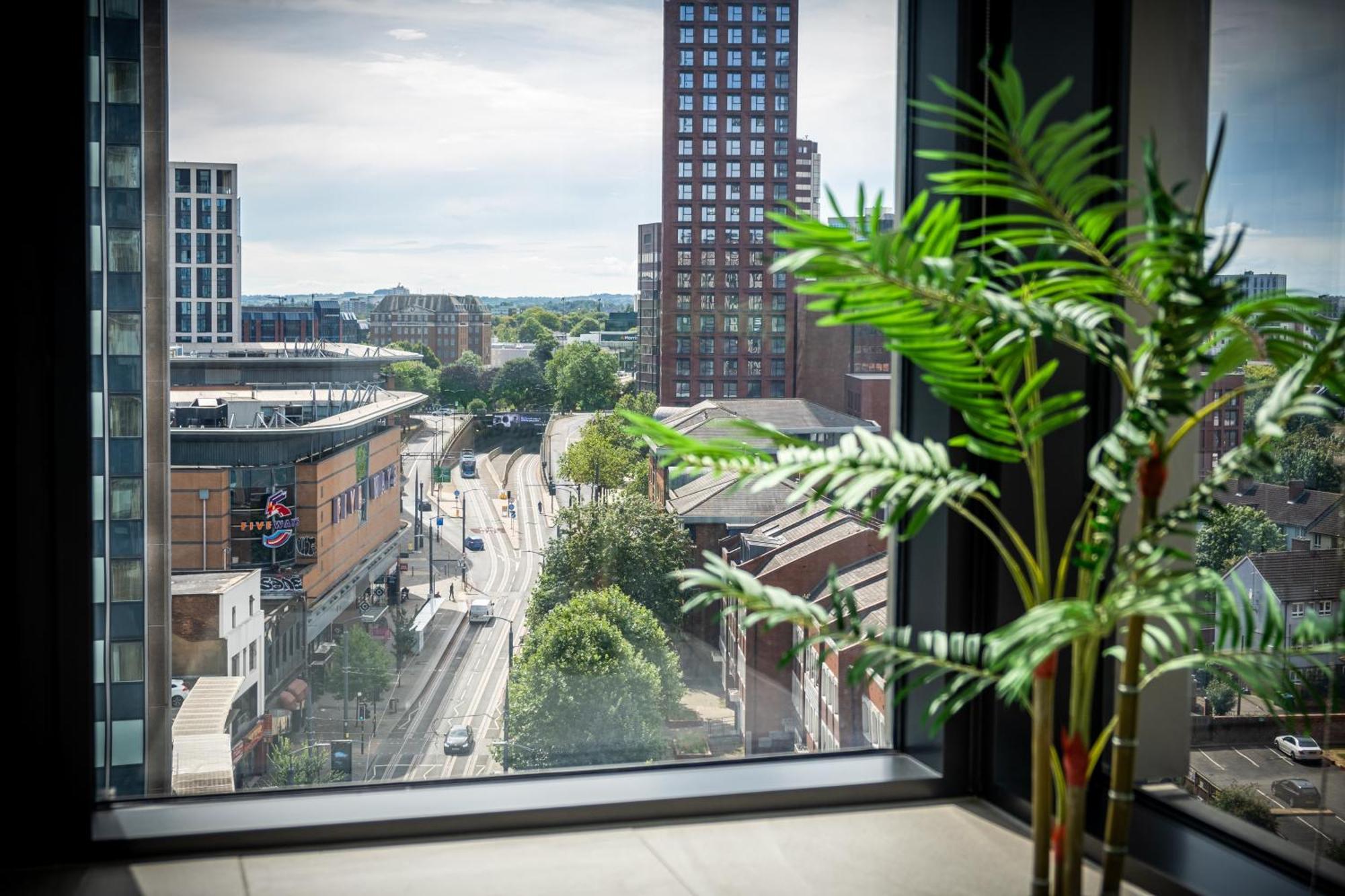 Mercian Luxury Serviced Apartments- Birmingham City Centre - Your Perfect Stay - Gym Rooftop Terrace Cinema Room 외부 사진