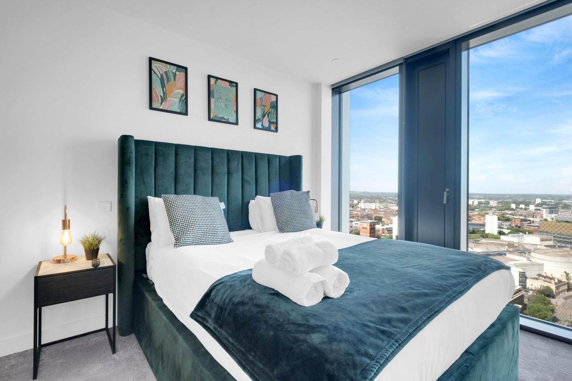 Mercian Luxury Serviced Apartments- Birmingham City Centre - Your Perfect Stay - Gym Rooftop Terrace Cinema Room 외부 사진