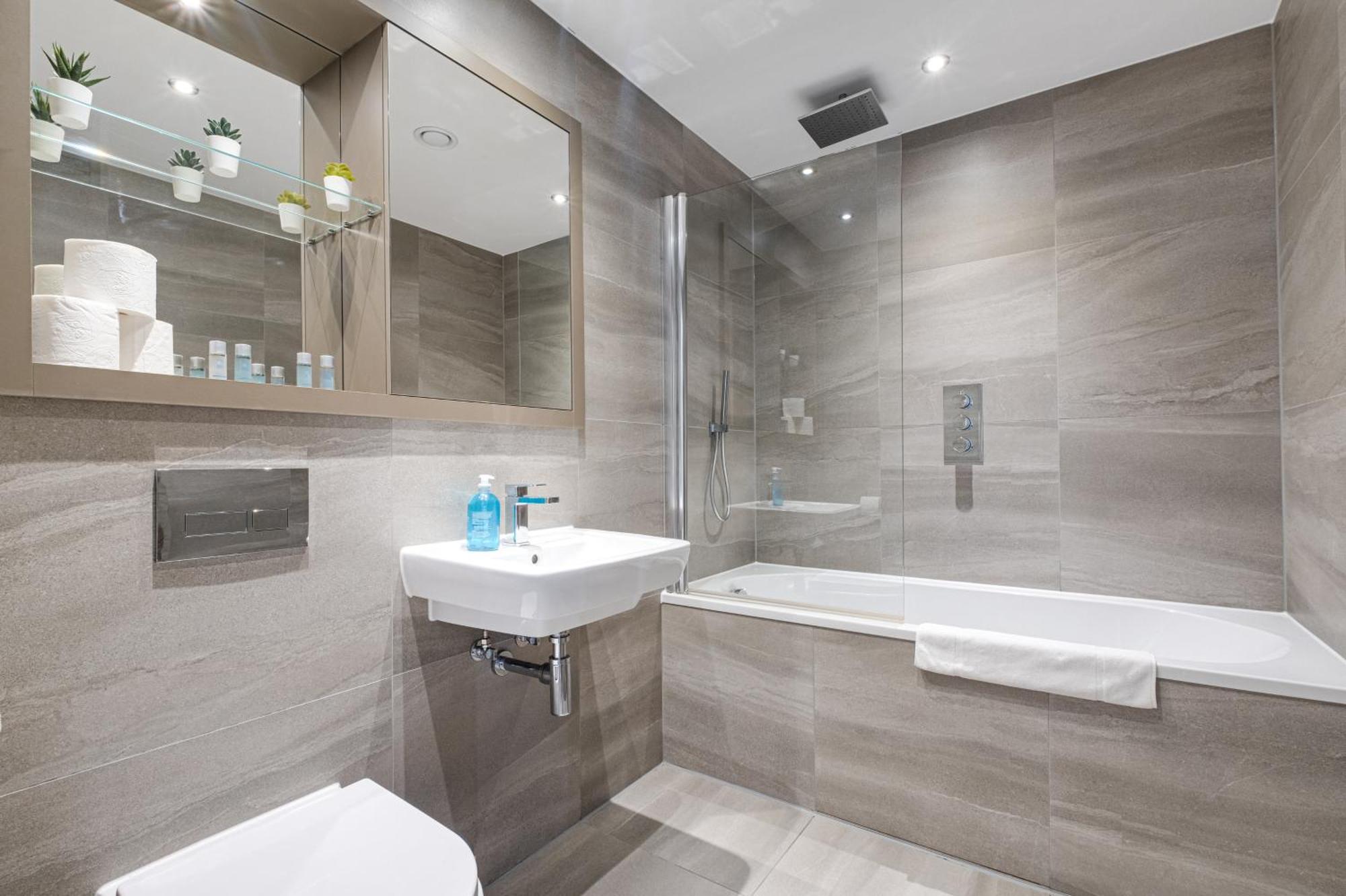 Mercian Luxury Serviced Apartments- Birmingham City Centre - Your Perfect Stay - Gym Rooftop Terrace Cinema Room 외부 사진