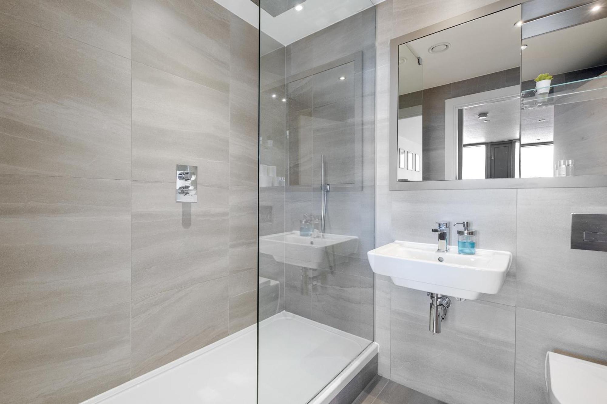 Mercian Luxury Serviced Apartments- Birmingham City Centre - Your Perfect Stay - Gym Rooftop Terrace Cinema Room 외부 사진
