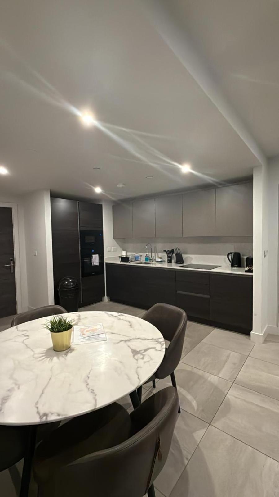 Mercian Luxury Serviced Apartments- Birmingham City Centre - Your Perfect Stay - Gym Rooftop Terrace Cinema Room 외부 사진